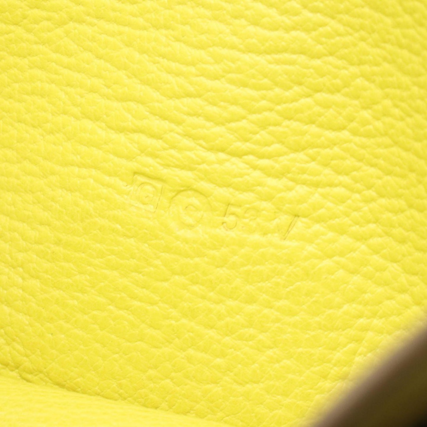 HERMES Lime Leather Bearn Wallet - Exquisite Craftsmanship