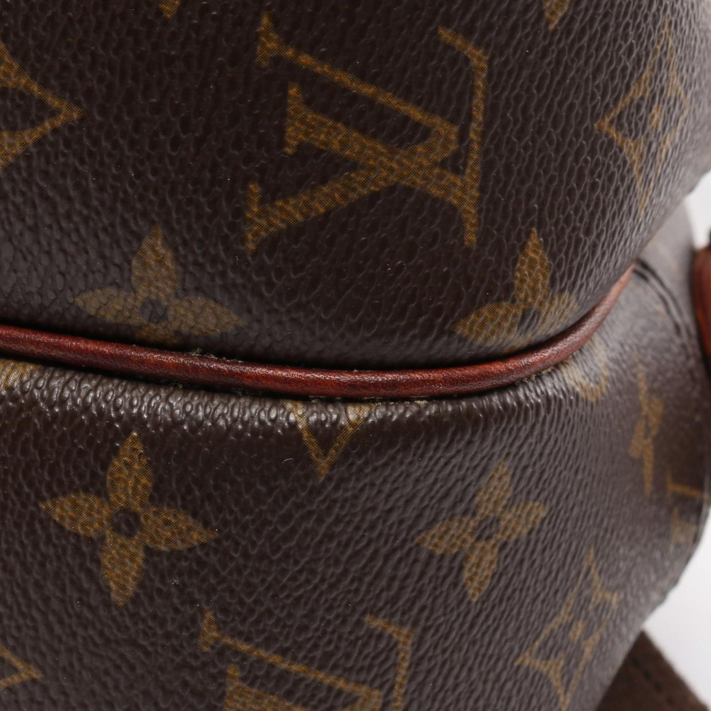 Louis Vuitton Monogram Reporter PM Shoulder Bag - Timeless Elegance