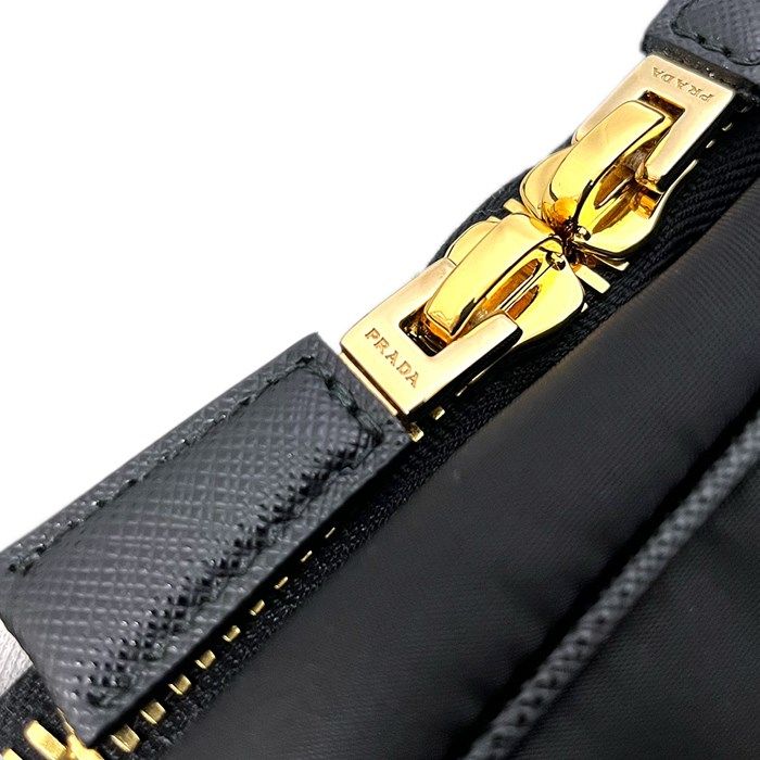 PRADA Re-Edition 1978 Large Tote Bag in Black Nylon & Saffiano Leather
