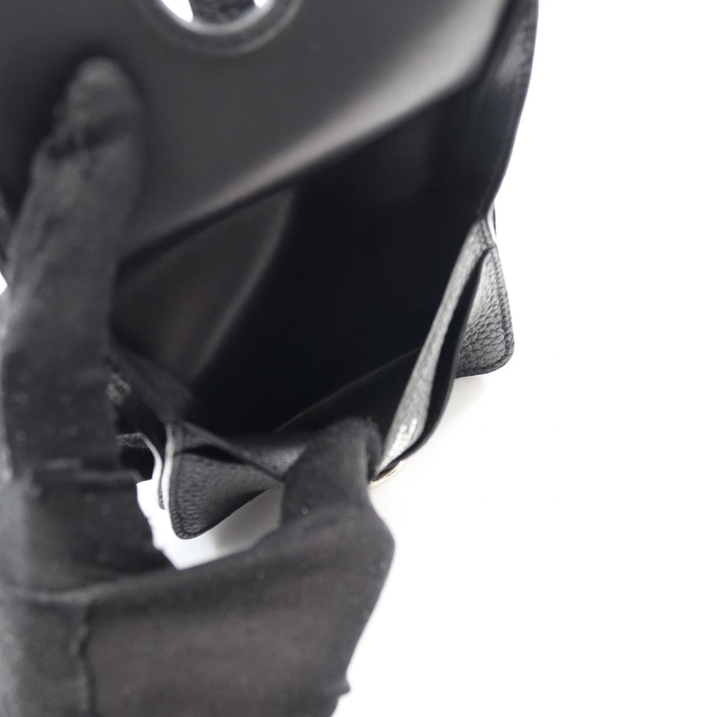 HERMES Dogon Card Case in Black - Exquisite Luxury Accessory