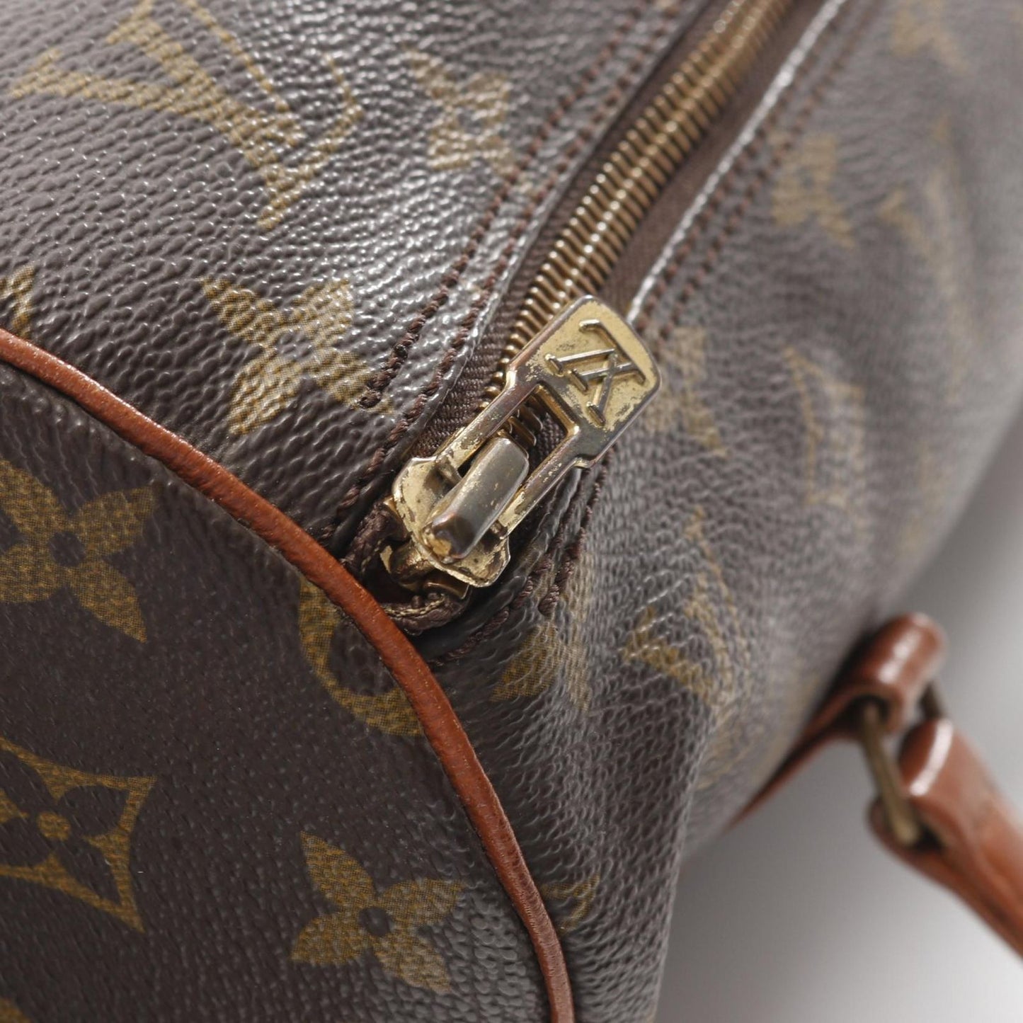 Louis Vuitton Papillon 30 Monogram Handbag - Timeless Elegance