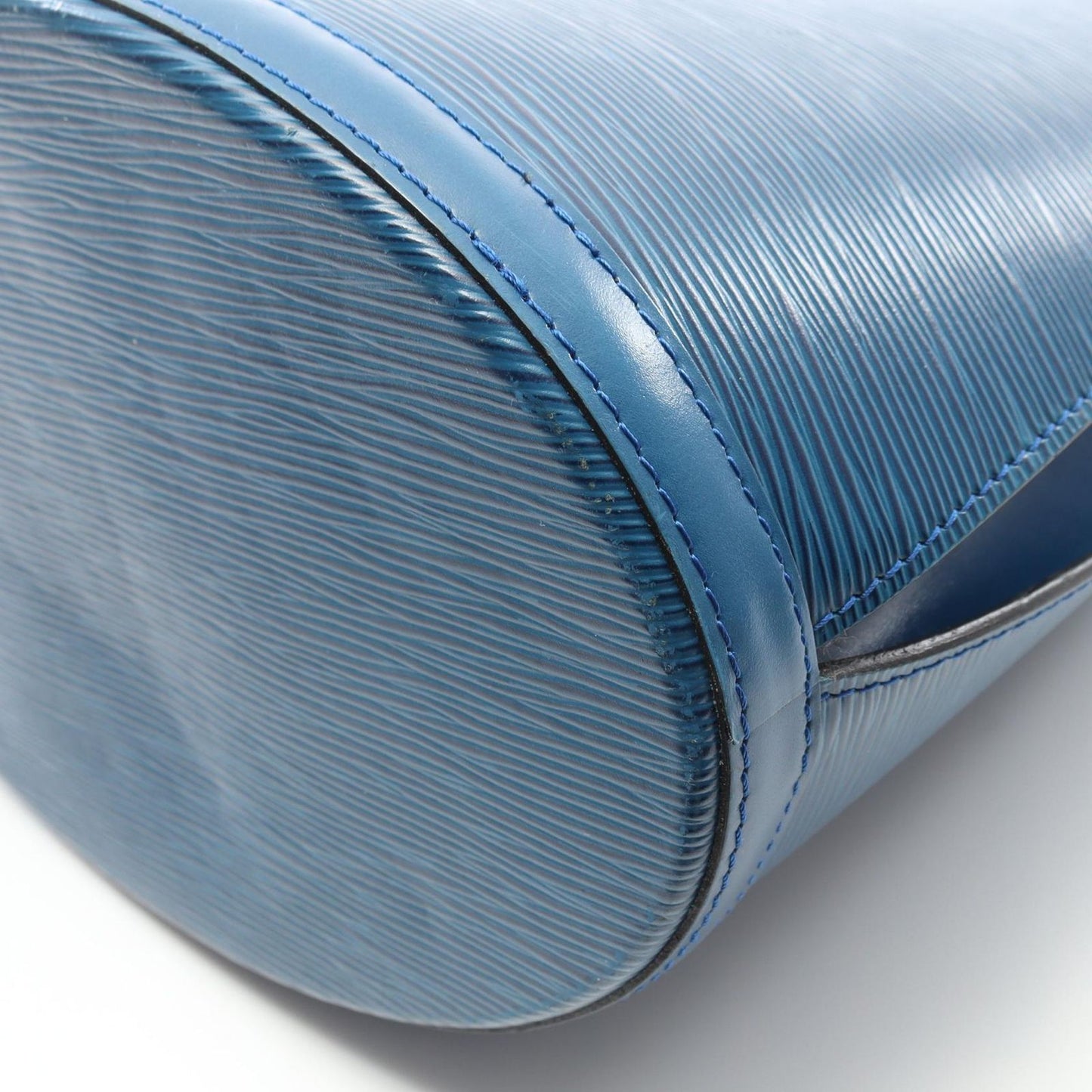 Louis Vuitton Cluny Epi Toledo Blue Shoulder Bag - Timeless Elegance