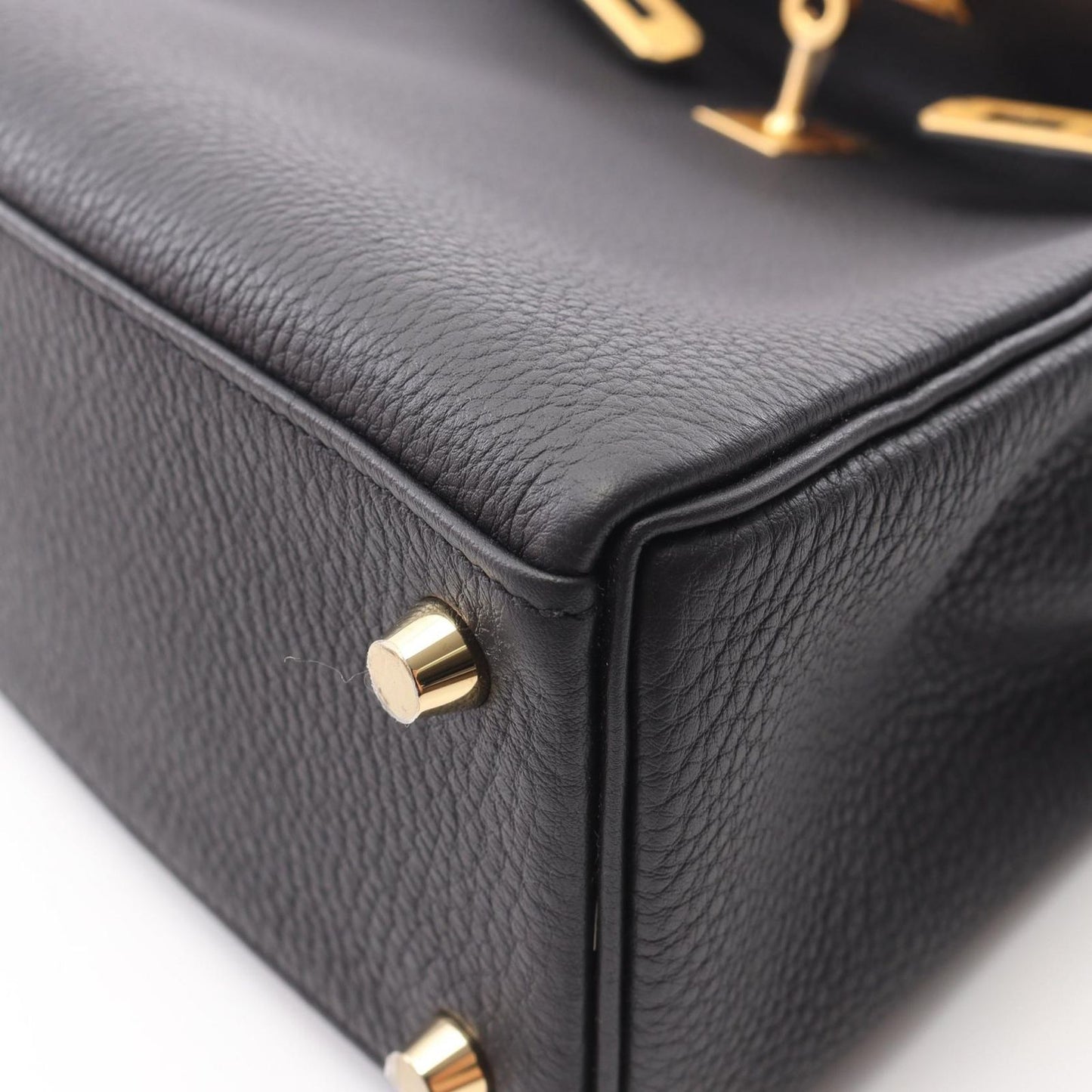 HERMES Kelly 25 Handbag in Black Togo Leather - Timeless Elegance