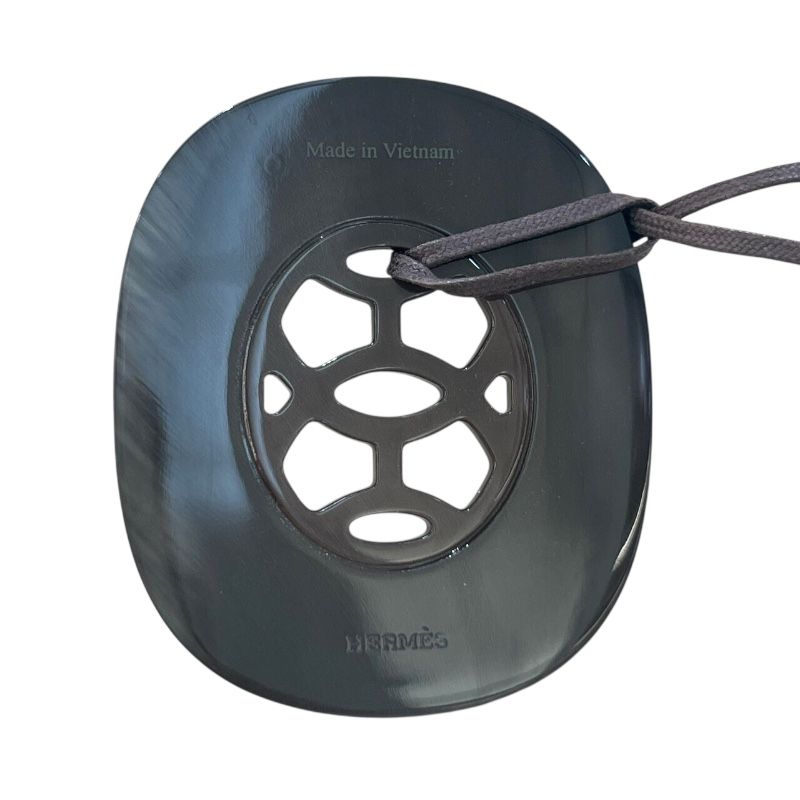 HERMES Lift GM Black Enamel & Buffalo Horn Accessory