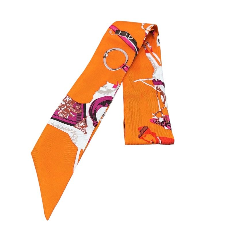 HERMES Tout en carre Twilly Scarf in Orange Silk - Exquisite Luxury
