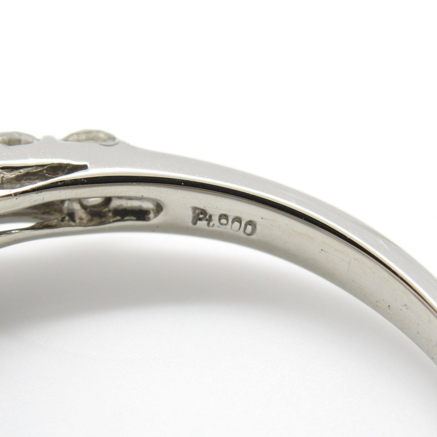 Exquisite JEWELRY Diamond Ring in Platinum - Size 11.5