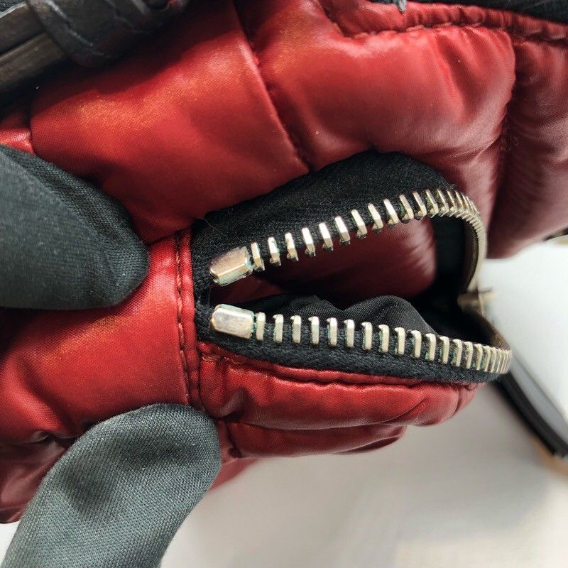 Moncler Kilia Small Shoulder Bag - Red Nylon - Unisex Elegance