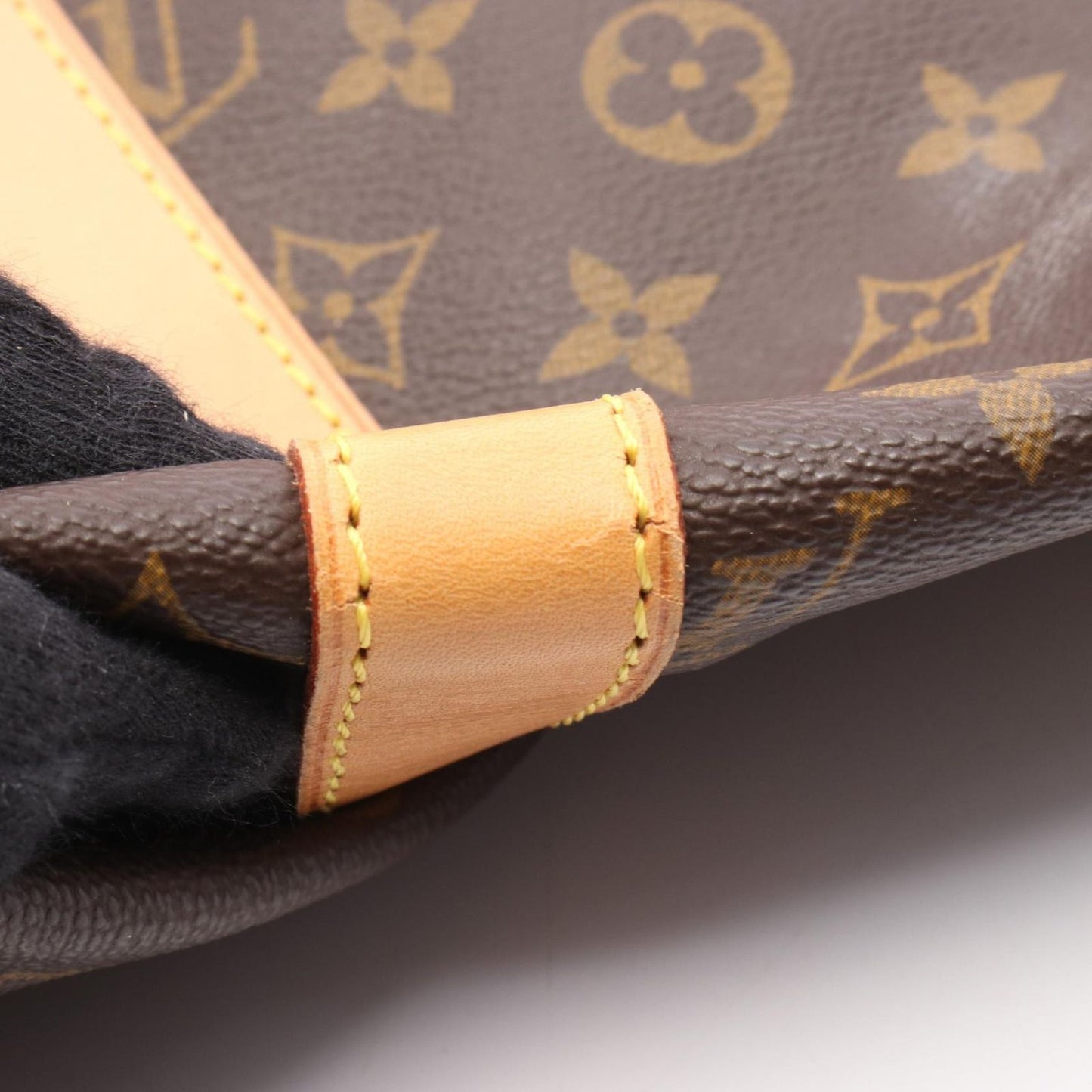 Louis Vuitton Keepall Bandoulière 45 - Timeless Luxury Travel Bag
