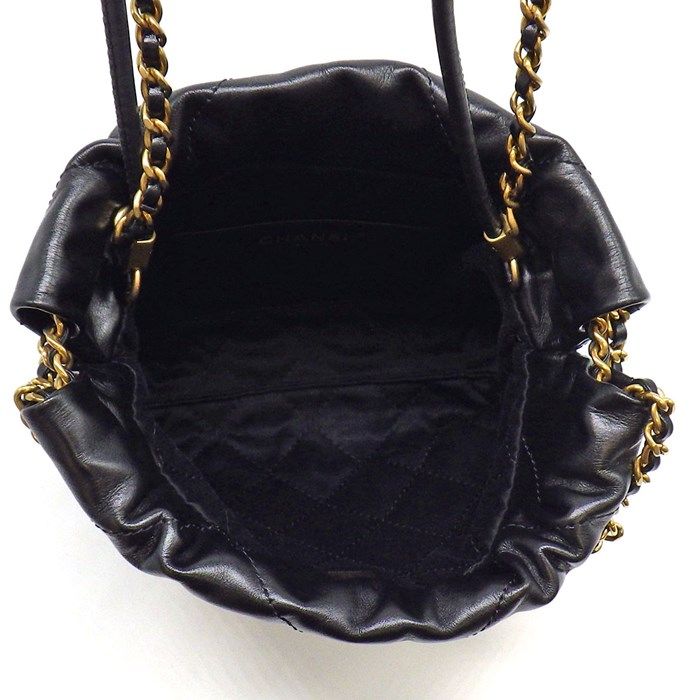 Chanel 22 Mini AS3980 Handbag in Black Shiny Calfskin