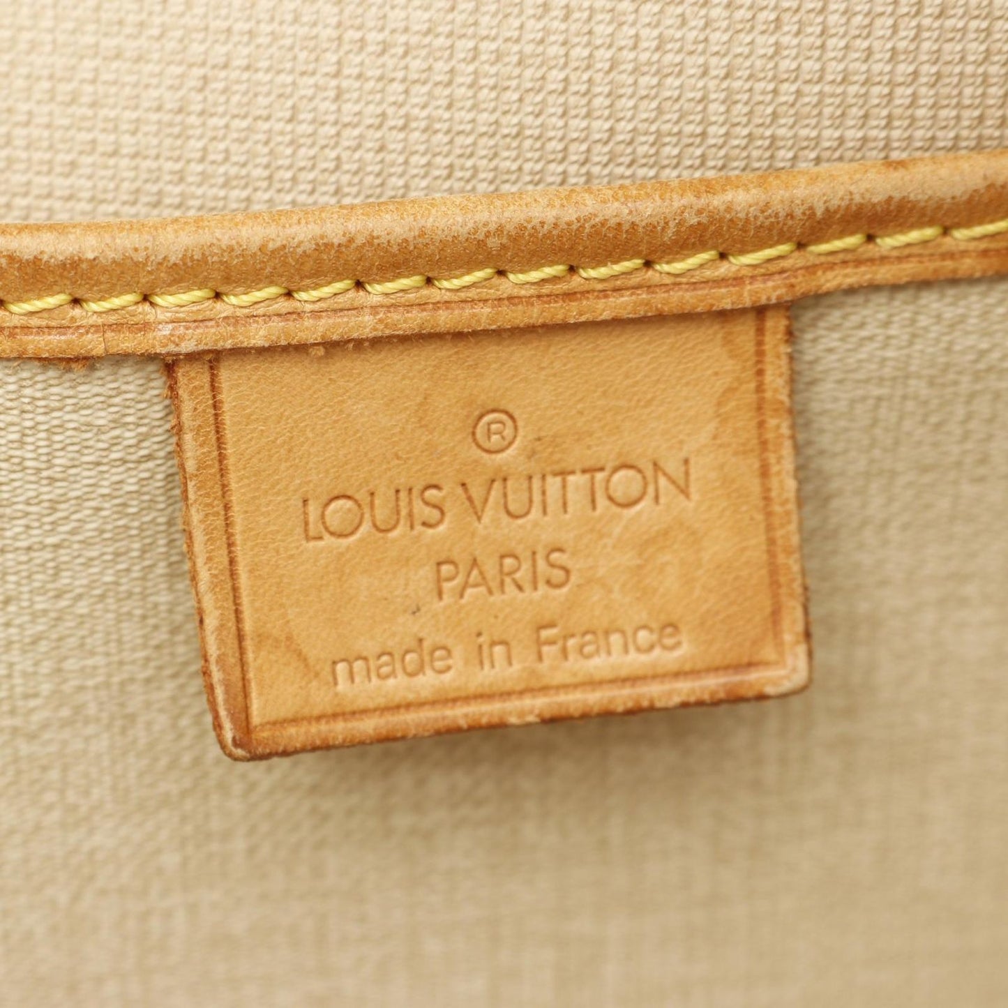 Louis Vuitton Exquision Handbag M41450 - Timeless Elegance
